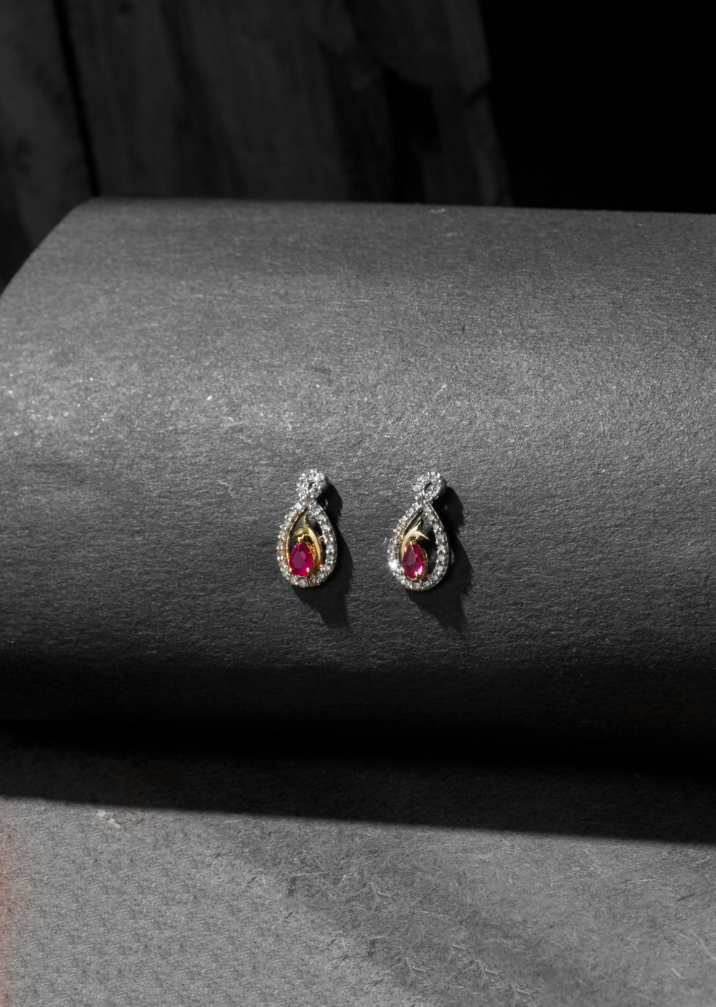 Pink Stone Radiant Diamond Stud Earrring