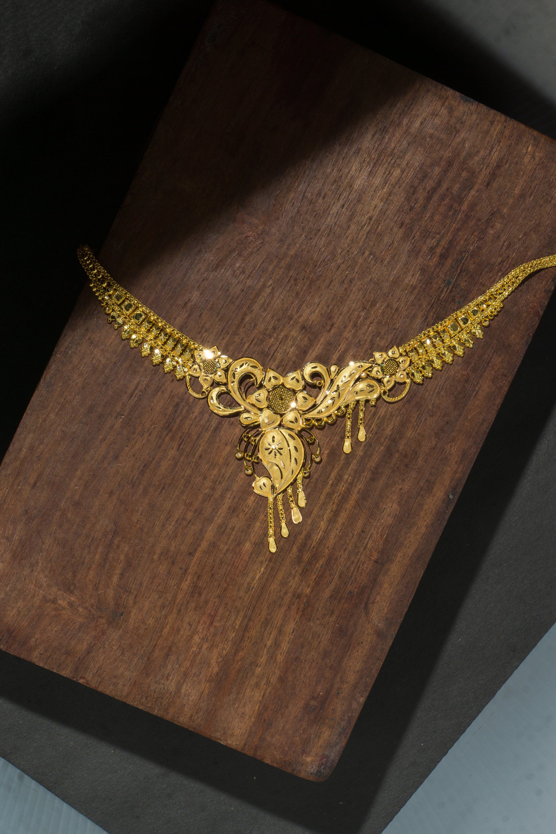 Gold Floral Bridal Necklace – parashabora