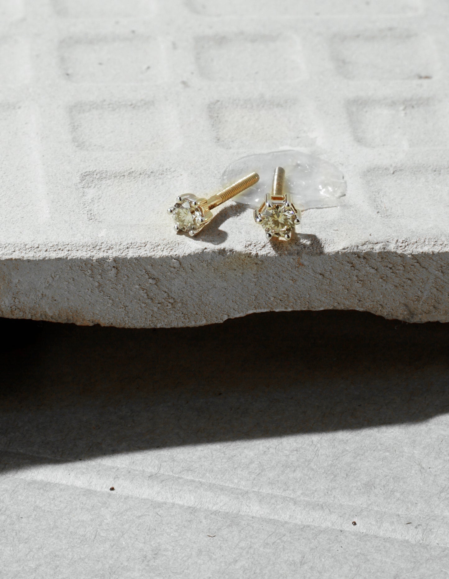 Single Stone Diamond Stud Earring